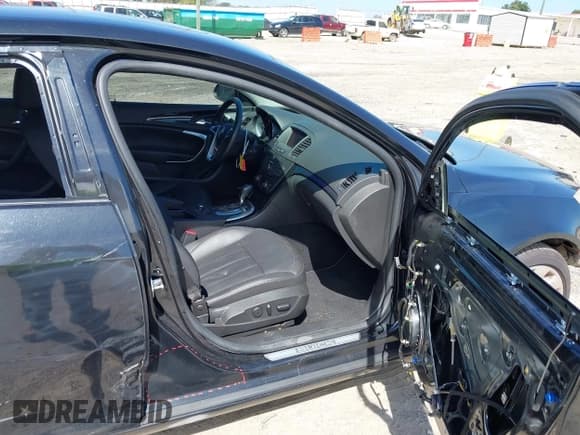 ✅ 2011 Buick Regal CXL Turbo TO7 • VIN: W04G15GV4B1078783 • Lot: 43338213. Listed on IAAI with 80,362 mi. Free auction sales archive from the USA and detailed vehicle history report at DreamBid. Image 5.