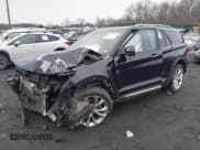 ✅ 2021 Ford Explorer Platinum • VIN: 1FM5K8HCXMGC37214 • Lot: 41561136. Wystawiony na IAAI z przebiegiem 51 812 mil. Bezpłatny archiwum sprzedaży aukcyjnych z USA i szczegółowy raport historii pojazdu na DreamBid. Zdjęcie 2.