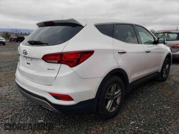 ✅ 2017 Hyundai Santa Fe 2.4L • VIN: 5XYZT3LB8HG419863 • Lot: 44273773. Wystawiony na Copart z przebiegiem 116 977 mil. Bezpłatny archiwum sprzedaży aukcyjnych z USA i szczegółowy raport historii pojazdu na DreamBid. Zdjęcie 3.