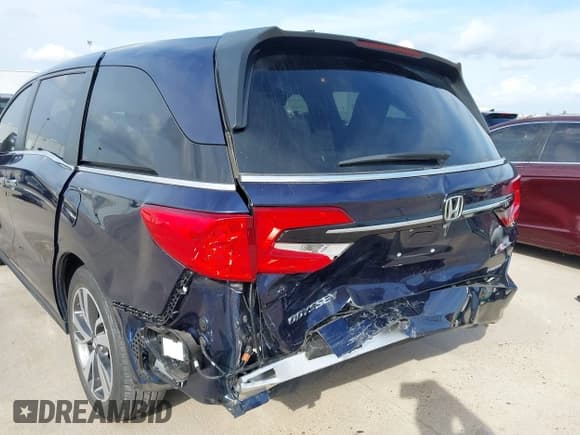 ✅ 2023 Honda Odyssey Touring • VIN: 5FNRL6H88PB052824 • Lot: 43543495. Listed on IAAI with 30,069 mi. Free auction sales archive from the USA and detailed vehicle history report at DreamBid. Image 6.