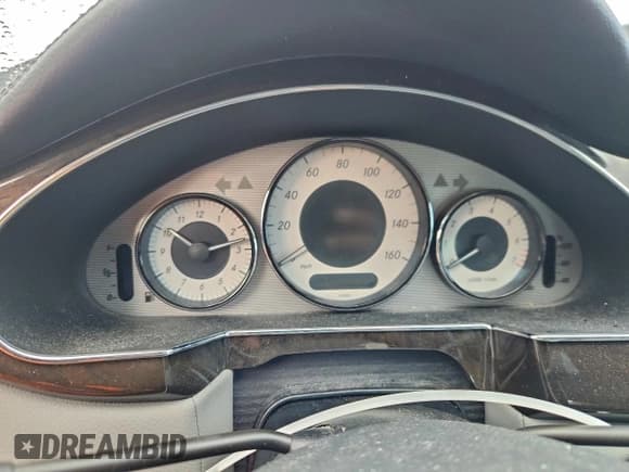 ✅ 2009 Mercedes-Benz CLS 550 • VIN: WDDDJ72X29A151887 • Lot: 93690105. Listed on Copart with Not provided. Free auction sales archive from the USA and detailed vehicle history report at DreamBid. Image 9.