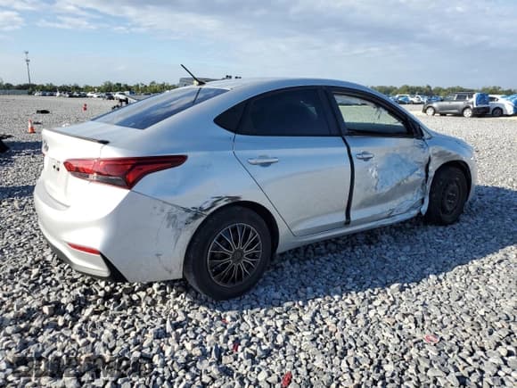 ✅ 2022 Hyundai Accent SEL • VIN: 3KPC24A65NE159242 • Lot: 84866665. Wystawiony na Copart z przebiegiem 40 398 mil. Bezpłatny archiwum sprzedaży aukcyjnych z USA i szczegółowy raport historii pojazdu na DreamBid. Zdjęcie 3.