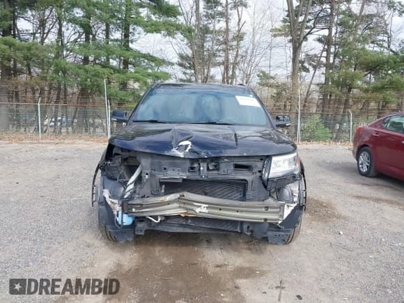 ✅ 2017 Ford Explorer XLT • VIN: 1FM5K8D85HGA83499 • Lot: 42059299. Wystawiony na IAAI z przebiegiem 76 484 mil. Bezpłatny archiwum sprzedaży aukcyjnych z USA i szczegółowy raport historii pojazdu na DreamBid. Zdjęcie 13.