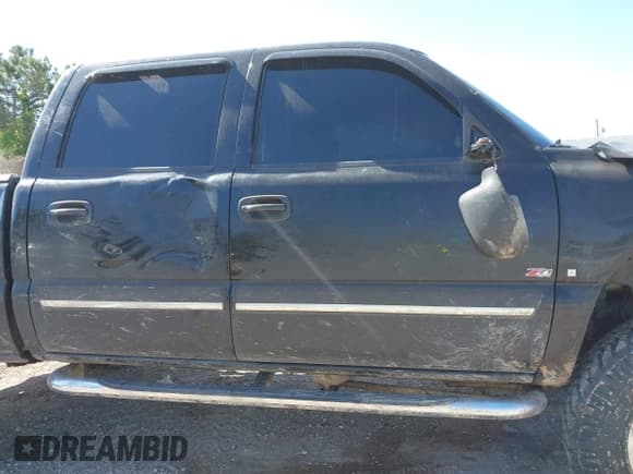 ✅ 2006 Chevrolet Silverado 1500 LT1 • VIN: 2GCEK13T561216161 • Лот: 41971967. Опубликован ранее на IAAI с пробегом 256 286 миль. Бесплатный доступ к архиву аукционных продаж из США и подробный отчёт об истории автомобиля на DreamBid. Изображение 14.