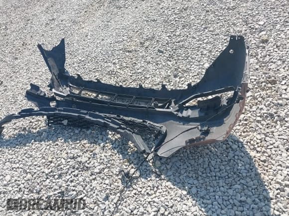 ✅ 2018 Infiniti QX30 Luxury • VIN: SJKCH5CR6JA042582 • Lot: 42963307. Listed on IAAI with 70,961 mi. Free auction sales archive from the USA and detailed vehicle history report at DreamBid. Image 12.