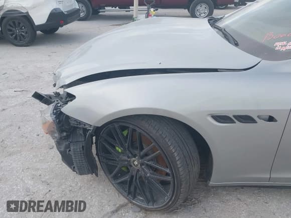 ✅ 2014 Maserati Quattroporte GTS • VIN: ZAM56PPA2E1074982 • Лот: 41588842. Опубликован ранее на IAAI с пробегом Не указан. Бесплатный доступ к архиву аукционных продаж из США и подробный отчёт об истории автомобиля на DreamBid. Изображение 15.