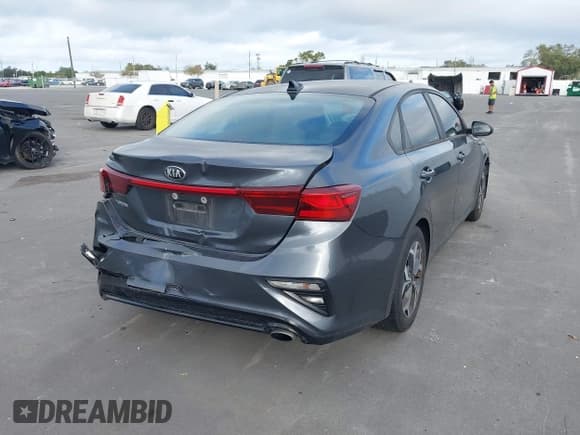 ✅ 2019 Kia Forte LXS • VIN: 3KPF24AD5KE059925 • Lot: 43833314. Listed on IAAI with 86,572 mi. Free auction sales archive from the USA and detailed vehicle history report at DreamBid. Image 4.