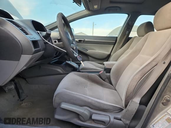 ✅ 2006 Honda Civic EX • VIN: 1HGFA168X6L143220 • Lot: 91332405. Wystawiony na Copart z przebiegiem 304 384 mil. Bezpłatny archiwum sprzedaży aukcyjnych z USA i szczegółowy raport historii pojazdu na DreamBid. Zdjęcie 7.