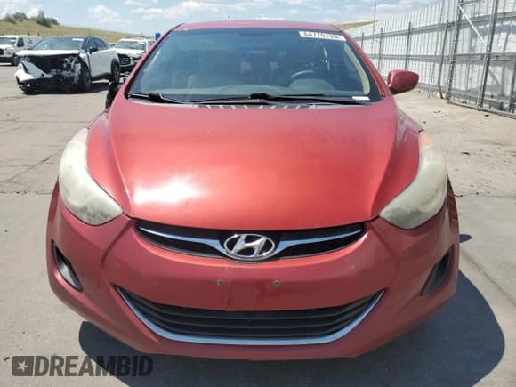 2013 Hyundai Elantra GLS z VIN KMHDH4AE7DU795408, wystawiony jako Copart lot #70648425 z przebiegiem 181 114 mil mil oraz Nie do naprawy • Non repairable. Historia ofert i sprzedaży dostępna na DreamBid. Obrazek 5.