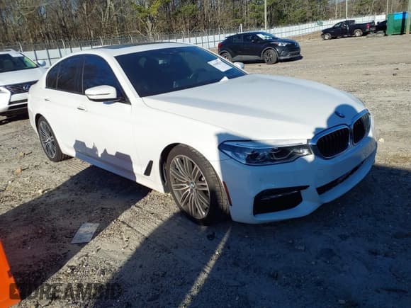 ✅ 2017 BMW 5 Series 540i • VIN: WBAJE5C36HG915721 • Лот: 41668219. Опубликован ранее на IAAI с пробегом 161 463 миль. Бесплатный доступ к архиву аукционных продаж из США и подробный отчёт об истории автомобиля на DreamBid. Изображение 1.
