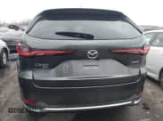 ✅ 2024 Mazda CX-90 S • VIN: JM3KK1HC0R1116434 • Lot: 43761256. Wystawiony na IAAI z przebiegiem 29 617 mil. Bezpłatny archiwum sprzedaży aukcyjnych z USA i szczegółowy raport historii pojazdu na DreamBid. Zdjęcie 17.