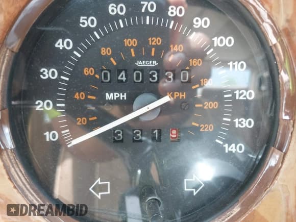 ✅ 1986 Rolls-Royce Silver Spur • VIN: SCAZN42A5GCX14809 • Lot: 42504885. Listed on IAAI with 40,330 mi. Free auction sales archive from the USA and detailed vehicle history report at DreamBid. Image 15.