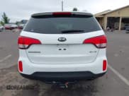 ✅ 2015 Kia Sorento EX • VIN: 5XYKUDA72FG640648 • Lot: 43340888. Listed on IAAI with 61,232 mi. Free auction sales archive from the USA and detailed vehicle history report at DreamBid. Image 16.