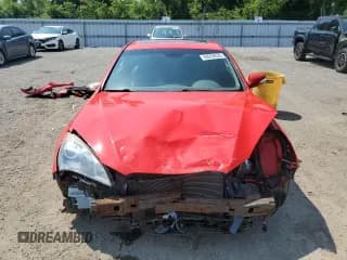 ✅ 2010 Hyundai Genesis Coupe Track • VIN: KMHHU6KH5AU033577 • Lot: 68258535. Wystawiony na Copart z przebiegiem Nie podano. Bezpłatny archiwum sprzedaży aukcyjnych z USA i szczegółowy raport historii pojazdu na DreamBid. Zdjęcie 5.