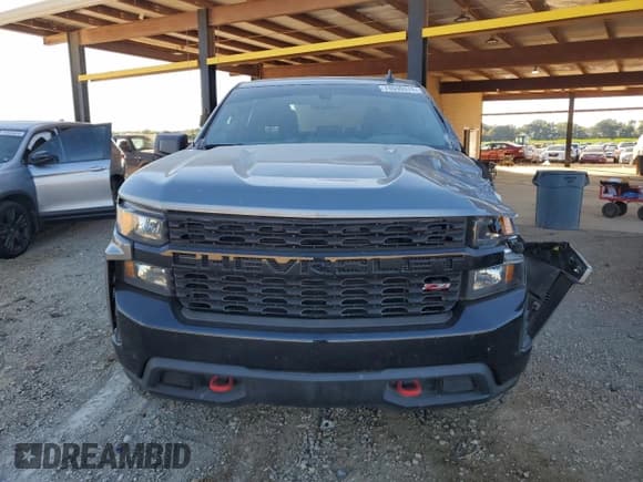 ✅ 2021 Chevrolet Silverado 1500 Custom Trail Boss • VIN: 1GCPYCEF8MZ270441 • Lot: 74946974. Wystawiony na Copart z przebiegiem 67 940 mil. Bezpłatny archiwum sprzedaży aukcyjnych z USA i szczegółowy raport historii pojazdu na DreamBid. Zdjęcie 5.