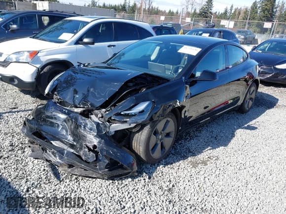 ✅ 2023 Tesla Model 3 Long Range • VIN: 5YJ3E1EB7PF657274 • Lot: 41735430. Wystawiony na IAAI z przebiegiem 26 116 mil. Bezpłatny archiwum sprzedaży aukcyjnych z USA i szczegółowy raport historii pojazdu na DreamBid. Zdjęcie 19.