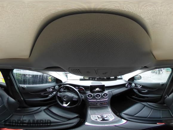 ✅ 2017 Mercedes-Benz C 300 • VIN: 55SWF4KB5HU191862 • Lot: 43571700. Wystawiony na IAAI z przebiegiem 135 236 mil. Bezpłatny archiwum sprzedaży aukcyjnych z USA i szczegółowy raport historii pojazdu na DreamBid. Zdjęcie 18.