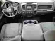 2017 Ram 1500 Express z VIN 1C6RR7FG5HS698218, wystawiony jako Copart lot #85489645 z przebiegiem 60 199 mil mil oraz Czysty tytuł • Clean title. Historia ofert i sprzedaży dostępna na DreamBid. Obrazek 8.