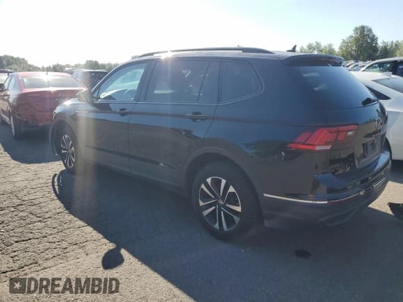 ✅ 2022 Volkswagen Tiguan S • VIN: 3VV0B7AX9NM054563 • Lot: 65988455. Wystawiony na Copart z przebiegiem 97 281 mil. Bezpłatny archiwum sprzedaży aukcyjnych z USA i szczegółowy raport historii pojazdu na DreamBid. Zdjęcie 2.