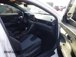 2019 Hyundai Veloster Premium z VIN KMHTG6AF3KU019356, wystawiony jako IAAI lot #41765937 z przebiegiem 120 079 mil mil oraz . Historia ofert i sprzedaży dostępna na DreamBid. Obrazek 5.