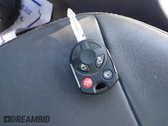 ✅ 2010 Mercury Milan Hybrid • VIN: 3MEDM0L37AR629928 • Lot: 43924207. Listed on IAAI with 160,677 mi. Free auction sales archive from the USA and detailed vehicle history report at DreamBid. Image 11.