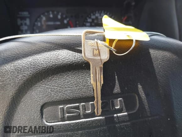 ✅ 2002 Isuzu Trooper S • VIN: JACDJ58X927J06050 • Lot: 43209160. Listed on IAAI with 156,258 mi. Free auction sales archive from the USA and detailed vehicle history report at DreamBid. Image 11.