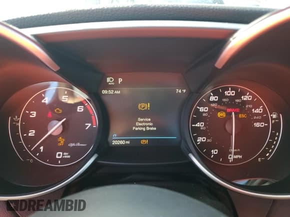 ✅ 2022 Alfa Romeo Giulia Ti • VIN: ZARFAMBN2N7660407 • Lot: 75082394. Wystawiony na Copart z przebiegiem 20 260 mil. Bezpłatny archiwum sprzedaży aukcyjnych z USA i szczegółowy raport historii pojazdu na DreamBid. Zdjęcie 9.