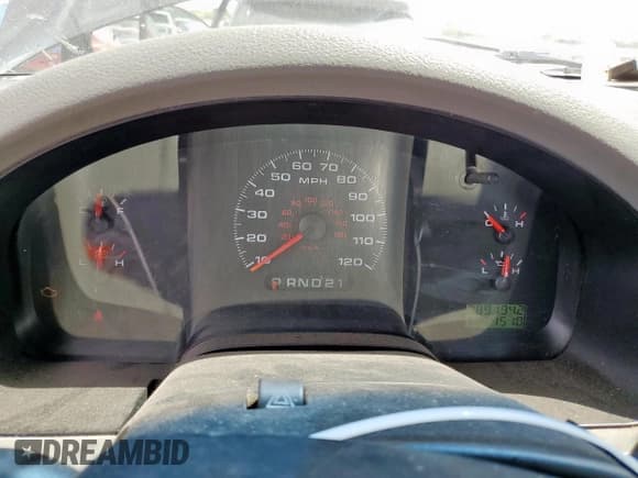 ✅ 2005 Ford F-150 STX • VIN: 1FTRF02W35KE99217 • Lot: 81480545. Wystawiony na Copart z przebiegiem 289 194 mil. Bezpłatny archiwum sprzedaży aukcyjnych z USA i szczegółowy raport historii pojazdu na DreamBid. Zdjęcie 9.