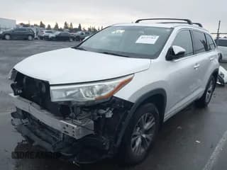 ✅ 2015 Toyota Highlander XLE • VIN: 5TDJKRFHXFS134309 • Lot: 43737762. Wystawiony na IAAI z przebiegiem 71 668 mil. Bezpłatny archiwum sprzedaży aukcyjnych z USA i szczegółowy raport historii pojazdu na DreamBid. Zdjęcie 2.