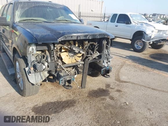 ✅ 2007 Lincoln Navigator • VIN: 5LMFU28567LJ25144 • Лот: 42911704. Опубликован ранее на IAAI с пробегом 200 667 миль. Бесплатный доступ к архиву аукционных продаж из США и подробный отчёт об истории автомобиля на DreamBid. Изображение 6.