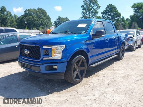 ✅ 2018 Ford F-150 XL • VIN: 1FTEW1C59JKF86981 • Lot: 42971800. Wystawiony na IAAI z przebiegiem 107 911 mil. Bezpłatny archiwum sprzedaży aukcyjnych z USA i szczegółowy raport historii pojazdu na DreamBid. Zdjęcie 2.