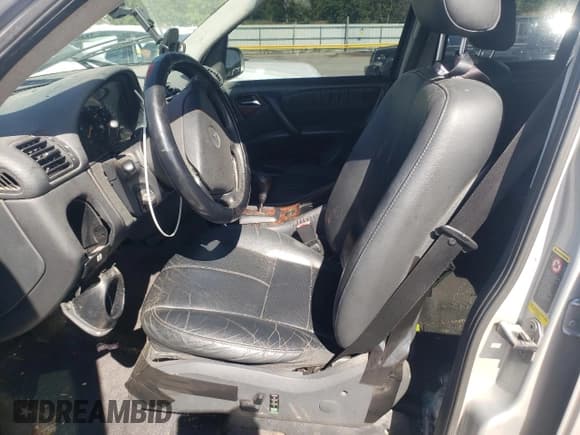 ✅ 2003 Mercedes-Benz M 320 • VIN: 4JGAB54E03A384597 • Lot: 67664535. Wystawiony na Copart z przebiegiem 236 792 mil. Bezpłatny archiwum sprzedaży aukcyjnych z USA i szczegółowy raport historii pojazdu na DreamBid. Zdjęcie 7.