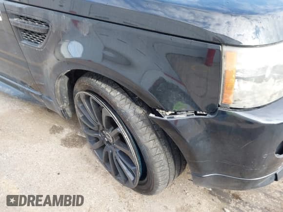 ✅ 2013 Land Rover Range Rover Sport SC Autobiography • VIN: SALSP2E45DA799858 • Lot: 41890344. Wystawiony na IAAI z przebiegiem 79 737 mil. Bezpłatny archiwum sprzedaży aukcyjnych z USA i szczegółowy raport historii pojazdu na DreamBid. Zdjęcie 6.