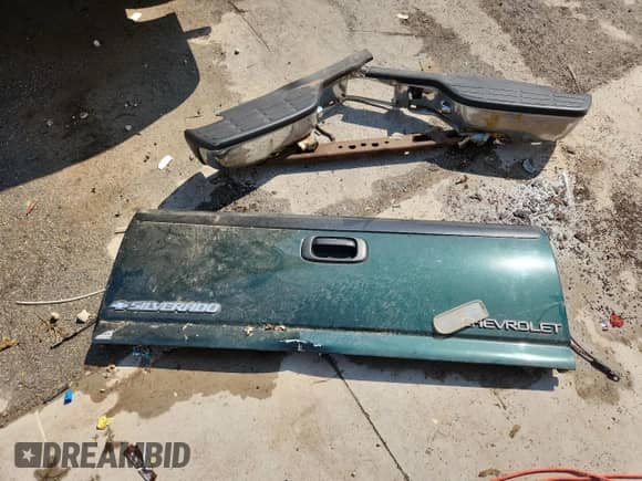 2002 Chevrolet Silverado 1500 LS with VIN 1GCEK14T32Z122554, listed as a Copart auction lot 62341735 with 83,409 mi miles and Clean title. Bid and sale history available at DreamBid. Image 12.