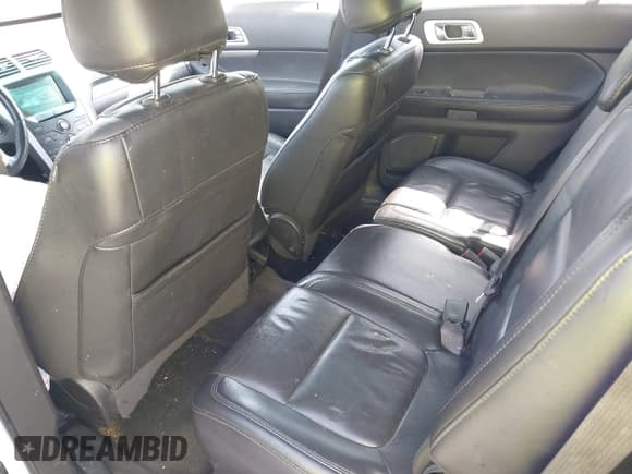 ✅ 2015 Ford Explorer XLT • VIN: 1FM5K8D81FGA13379 • Lot: 42275630. Wystawiony na IAAI z przebiegiem 169 545 mil. Bezpłatny archiwum sprzedaży aukcyjnych z USA i szczegółowy raport historii pojazdu na DreamBid. Zdjęcie 8.