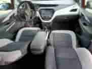 2019 Chevrolet Bolt EV LT z VIN 1G1FY6S08K4136528, wystawiony jako Copart lot #81163703 z przebiegiem 86 034 mil mil oraz . Historia ofert i sprzedaży dostępna na DreamBid. Obrazek 8.