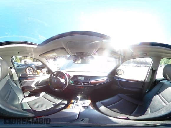 ✅ 2012 BMW X5 35d • VIN: 5UXZW0C5XCL667950 • Лот: 81743995. Опубликован ранее на Copart с пробегом 147 555 миль. Бесплатный доступ к архиву аукционных продаж из США и подробный отчёт об истории автомобиля на DreamBid. Изображение 15.