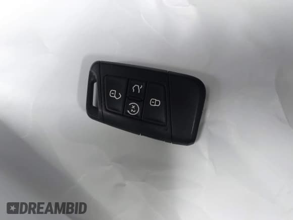 ✅ 2022 Volkswagen Tiguan SE • VIN: 3VV2B7AX4NM120946 • Lot: 43693176. Wystawiony na IAAI z przebiegiem 30 237 mil. Bezpłatny archiwum sprzedaży aukcyjnych z USA i szczegółowy raport historii pojazdu na DreamBid. Zdjęcie 11.