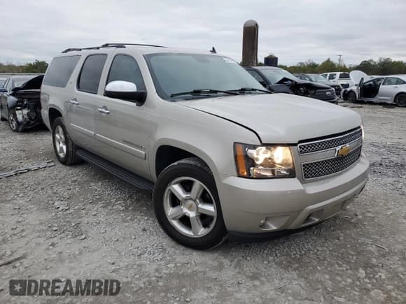 ✅ 2008 Chevrolet Suburban LTZ • VIN: 3GNFC16068G196071 • Лот: 90414695. Опубликован ранее на Copart с пробегом 168 373 миль. Бесплатный доступ к архиву аукционных продаж из США и подробный отчёт об истории автомобиля на DreamBid. Изображение 4.