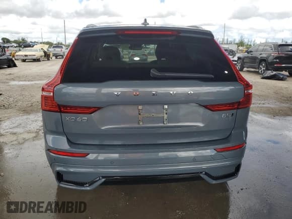 ✅ 2024 Volvo XC60 Plus Dark Theme • VIN: YV4L12RL5R1715069 • Lot: 85254415. Listed on Copart with 8,514 mi. Free auction sales archive from the USA and detailed vehicle history report at DreamBid. Image 6.
