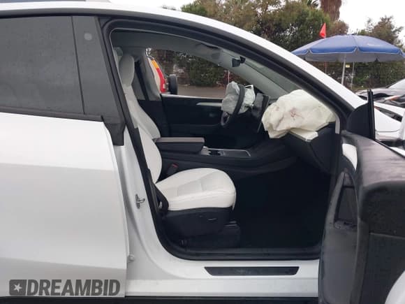 ✅ 2023 Tesla Model Y Long Range • VIN: 7SAYGDEE7PA091564 • Лот: 43693505. Опубликован ранее на IAAI с пробегом 31 250 миль. Бесплатный доступ к архиву аукционных продаж из США и подробный отчёт об истории автомобиля на DreamBid. Изображение 5.