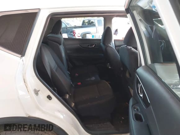 ✅ 2017 Nissan Rogue SV • VIN: KNMAT2MV2HP608733 • Lot: 43625949. Wystawiony na IAAI z przebiegiem 136 058 mil. Bezpłatny archiwum sprzedaży aukcyjnych z USA i szczegółowy raport historii pojazdu na DreamBid. Zdjęcie 8.