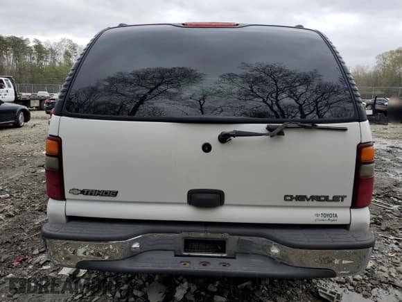 ✅ 2003 Chevrolet Tahoe LS • VIN: 1GNEK13V33J108891 • Lot: 50821935. Listed on Copart with 106,488 mi. Free auction sales archive from the USA and detailed vehicle history report at DreamBid. Image 6.