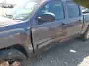 2010 Chevrolet Silverado 1500 LT z VIN 3GCRCSEA2AG188643, wystawiony jako IAAI lot #41780836 z przebiegiem 310 498 mil mil oraz . Historia ofert i sprzedaży dostępna na DreamBid. Obrazek 6.