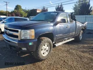 2009 Chevrolet Silverado 1500 LT z VIN 1GCEK29079Z139002, wystawiony jako Copart lot #84653525 z przebiegiem 211 674 mil mil oraz Szkoda całkowita • Salvage title. Historia ofert i sprzedaży dostępna na DreamBid. Obrazek 1.