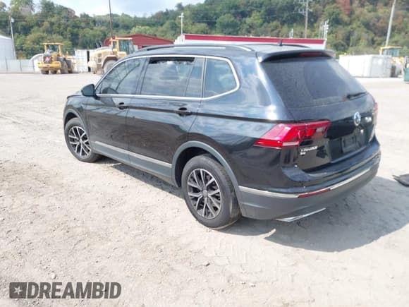 ✅ 2021 Volkswagen Tiguan SE • VIN: 3VV2B7AX6MM031264 • Лот: 43224608. Опубликован ранее на IAAI с пробегом 61 896 миль. Бесплатный доступ к архиву аукционных продаж из США и подробный отчёт об истории автомобиля на DreamBid. Изображение 3.