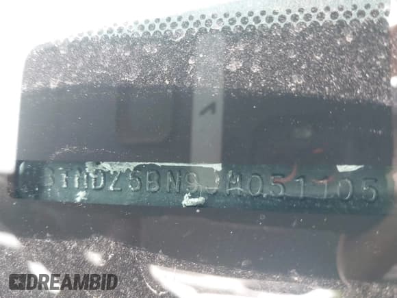 ✅ 2018 Toyota Tacoma SR5 • VIN: 3TMDZ5BN9JM051105 • Lot: 41708034. Wystawiony na IAAI z przebiegiem 98 000 mil. Bezpłatny archiwum sprzedaży aukcyjnych z USA i szczegółowy raport historii pojazdu na DreamBid. Zdjęcie 9.