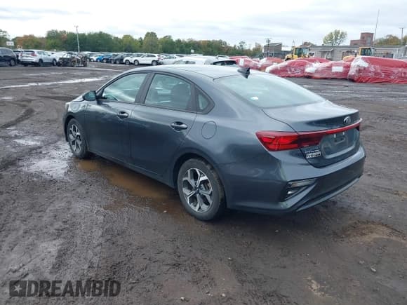 ✅ 2021 Kia Forte LXS • VIN: 3KPF24AD0ME409156 • Lot: 43447613. Listed on IAAI with 36,170 mi. Free auction sales archive from the USA and detailed vehicle history report at DreamBid. Image 3.