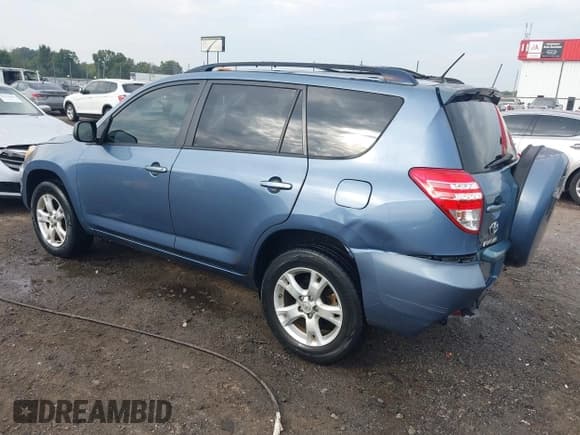 ✅ 2011 Toyota RAV4 • VIN: JTMZF4DV8BD031737 • Lot: 43192007. Listed on IAAI with 91,824 mi. Free auction sales archive from the USA and detailed vehicle history report at DreamBid. Image 3.
