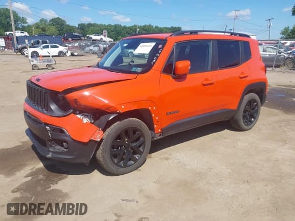 ✅ 2018 Jeep Renegade Latitude • VIN: ZACCJBBB5JPG97763 • Lot: 42601434. Wystawiony na IAAI z przebiegiem 75 916 mil. Bezpłatny archiwum sprzedaży aukcyjnych z USA i szczegółowy raport historii pojazdu na DreamBid. Zdjęcie 18.